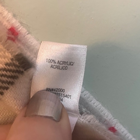 NWOT Womens Light Academia Preppy Cozy Fringe Tartan Plaid Scarf Cream Grey - Picture 3 of 5